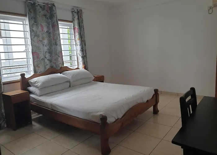 Pet friendly Palmont Commercial Self-Catering Apartments - Beau Vallon