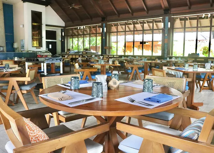 Beau Vallon (Mahe) 5 Star Hotels
