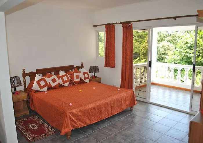 Rowsvilla Guest House Beau Vallon 