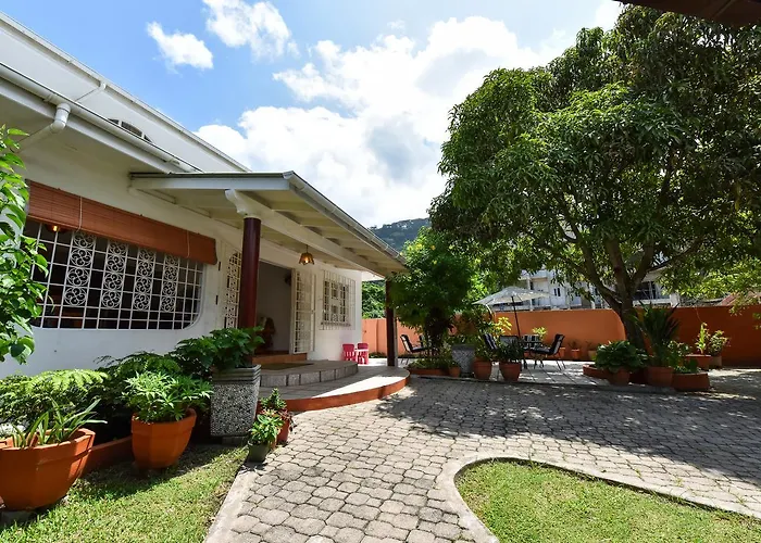 Beau Vallon (Mahe) City Center Hotels